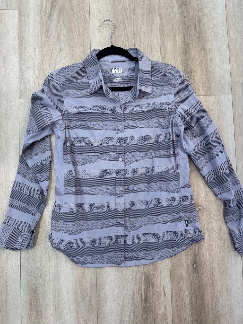 REI SPF 35 Women’s Lavender Sahara Button-Up Shirt